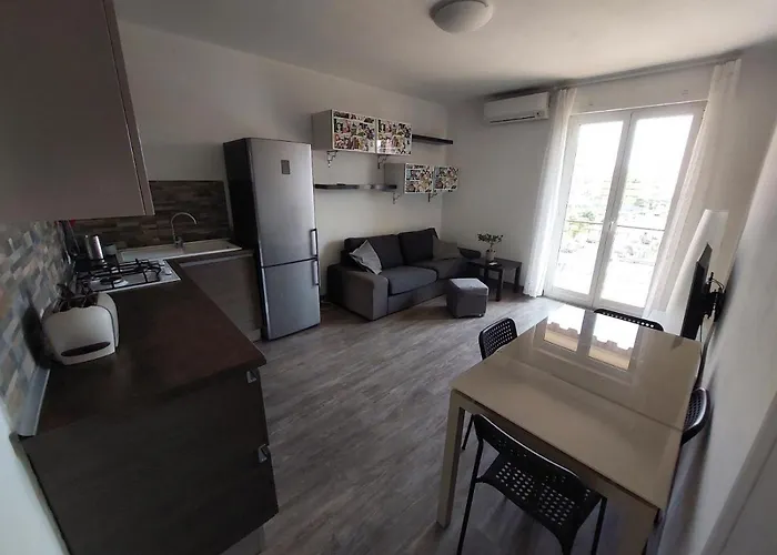 Casa Laura Апартаменты Вентимилья